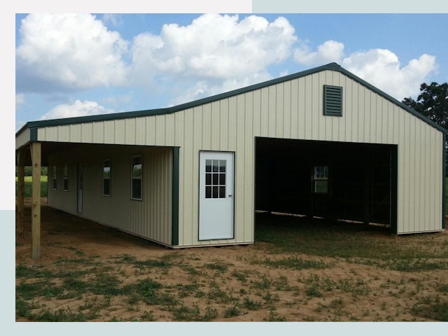 Строительство конюшен в Лиски